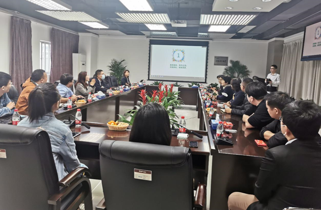 深纺集团举行退休员工欢送会 深纺集团举行退休员工欢送会